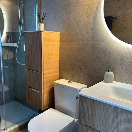 New In Center Apartment